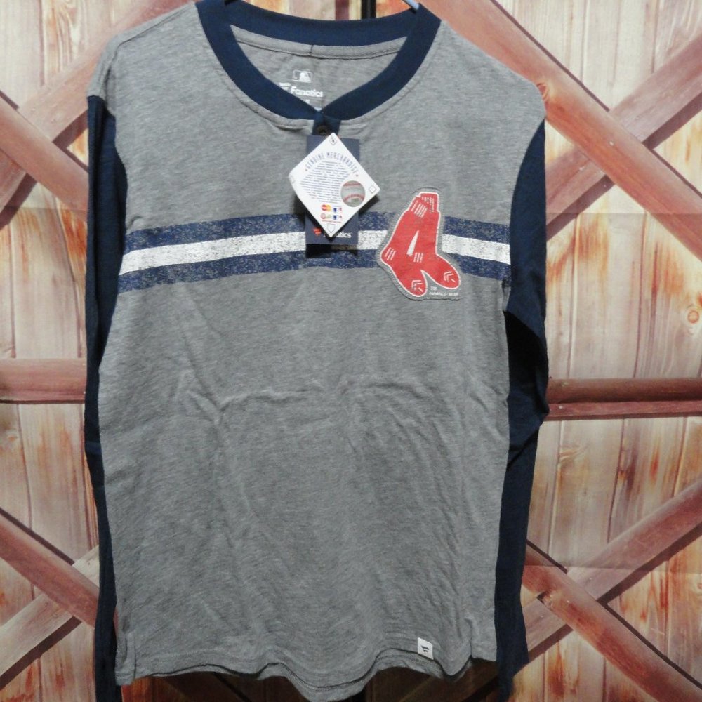 Boston Red Sox Distressed look henley~NWT~by Fanatics, MLB~baseball